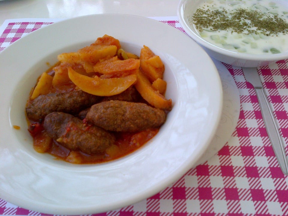 İzmir Köfte