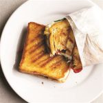 Peynirli Soğanlı Domates Salatası