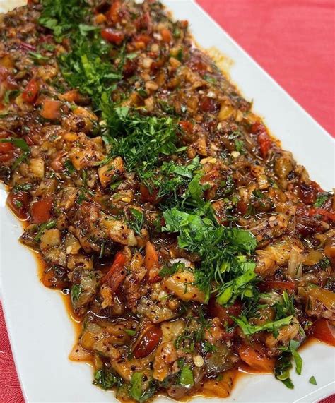 Közlenmiş Biber ve Patlıcan Mezesi tarifi