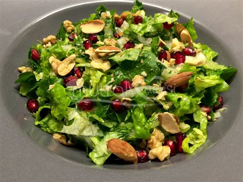 Soslu Yeşil Salata Tarifi