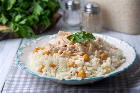 Arroz con Pollo (Tavuklu pilav)