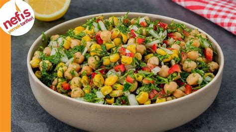 Baharatlı Kızarmış Nohut ve Sebze Salatası