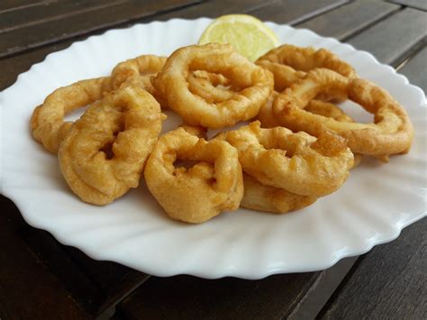 Calamares a la Romana (Halka kalamar kızartması)