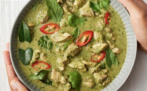 Chicken Chettinad (Baharatlı Güney Hindistan usulü tavuk köri)
