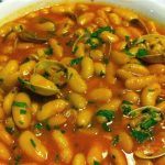 Salmorejo (Soğuk domates çorbası, daha yoğun bir gazpacho)