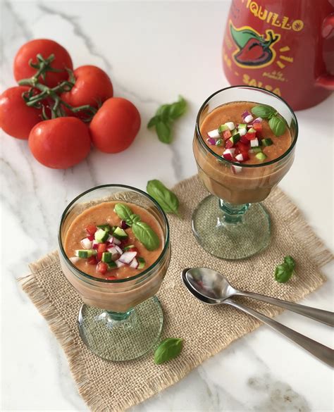 Gazpacho (Soğuk domates çorbası)