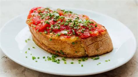 Pan con Tomate (Domatesli ekmek)