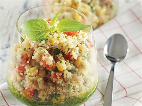 Portakal Soslu Zencefilli Kinoa Salatası