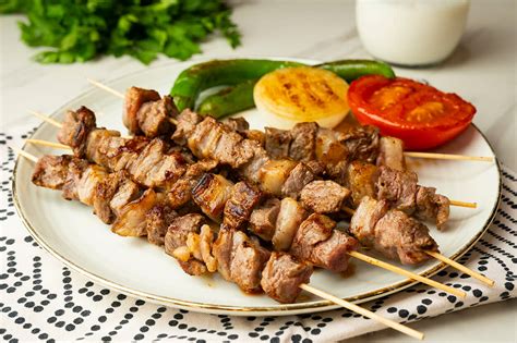 Souvlaki (Şiş kebap)