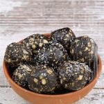 Çikolata Soslu Vegan Muzlu Puding