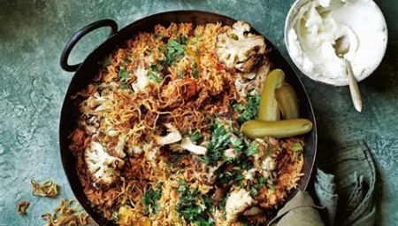 Tahin Soslu Vegan Sebzeli Makarna