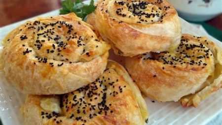 Gül Böreği (Sokak Usulü) Tarifi