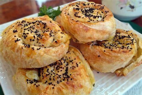 Gül Böreği (Sokak Usulü) Tarifi