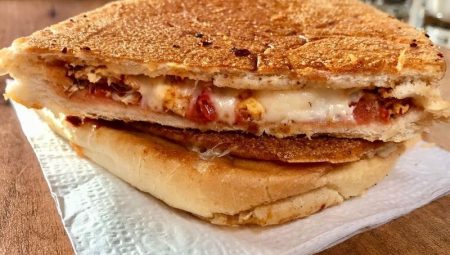 Sucuklu Yumurta Ekmek Arası Tarifi
