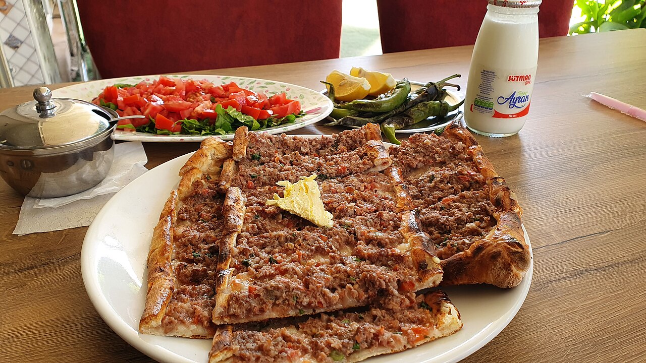 Kıymalı Pide